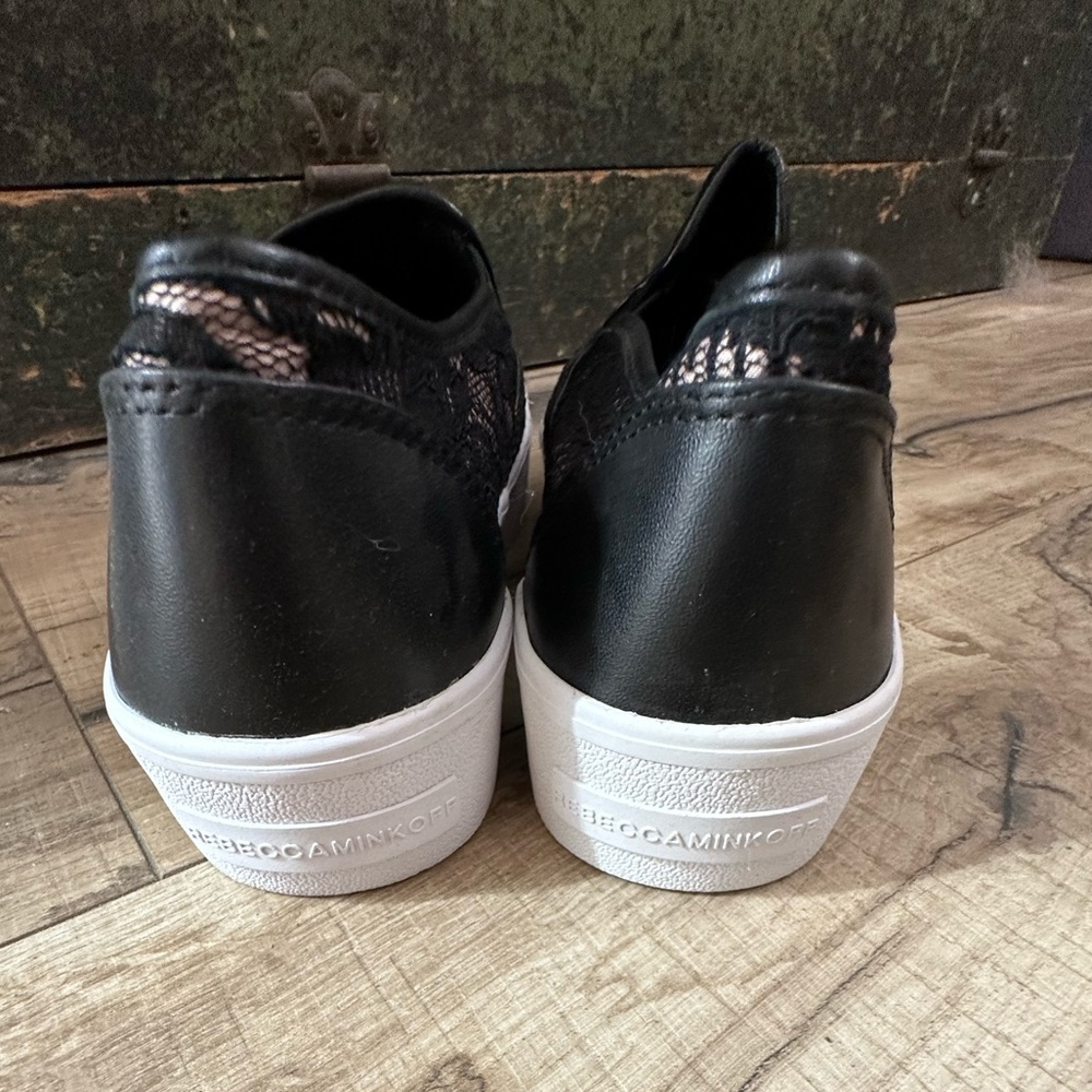 NWOB Rebecca Minkoff Sloane Lace Boat Shoes Black White size 7 - Picture 4 of 9